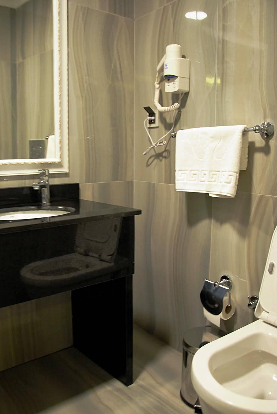 Trilye Kaplan Hotel มูดานยา ภายนอก รูปภาพ