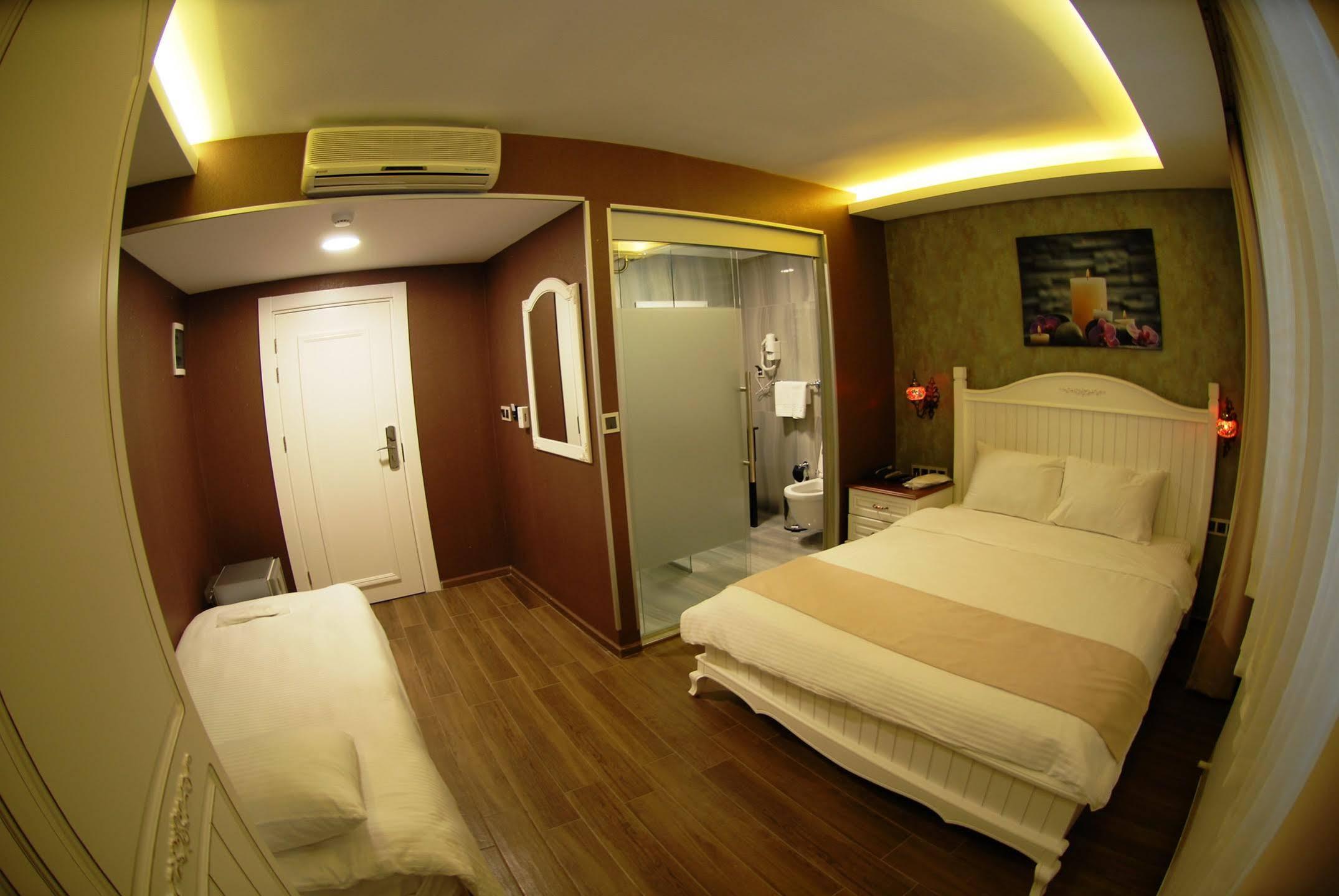Trilye Kaplan Hotel มูดานยา ภายนอก รูปภาพ